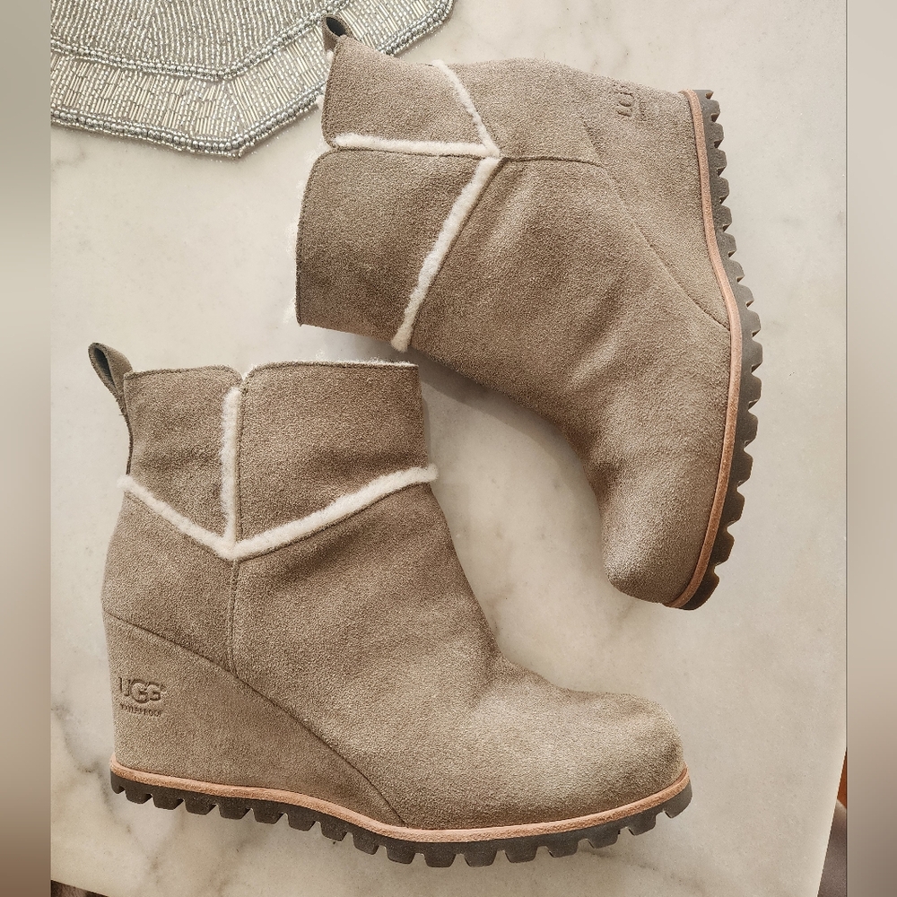 Tan wedge Ugg boots